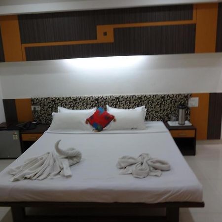 Hotel Grand Suites Indore Dış mekan fotoğraf