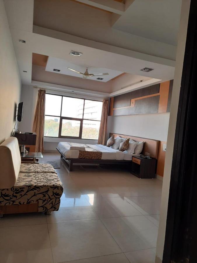 Hotel Grand Suites Indore Dış mekan fotoğraf