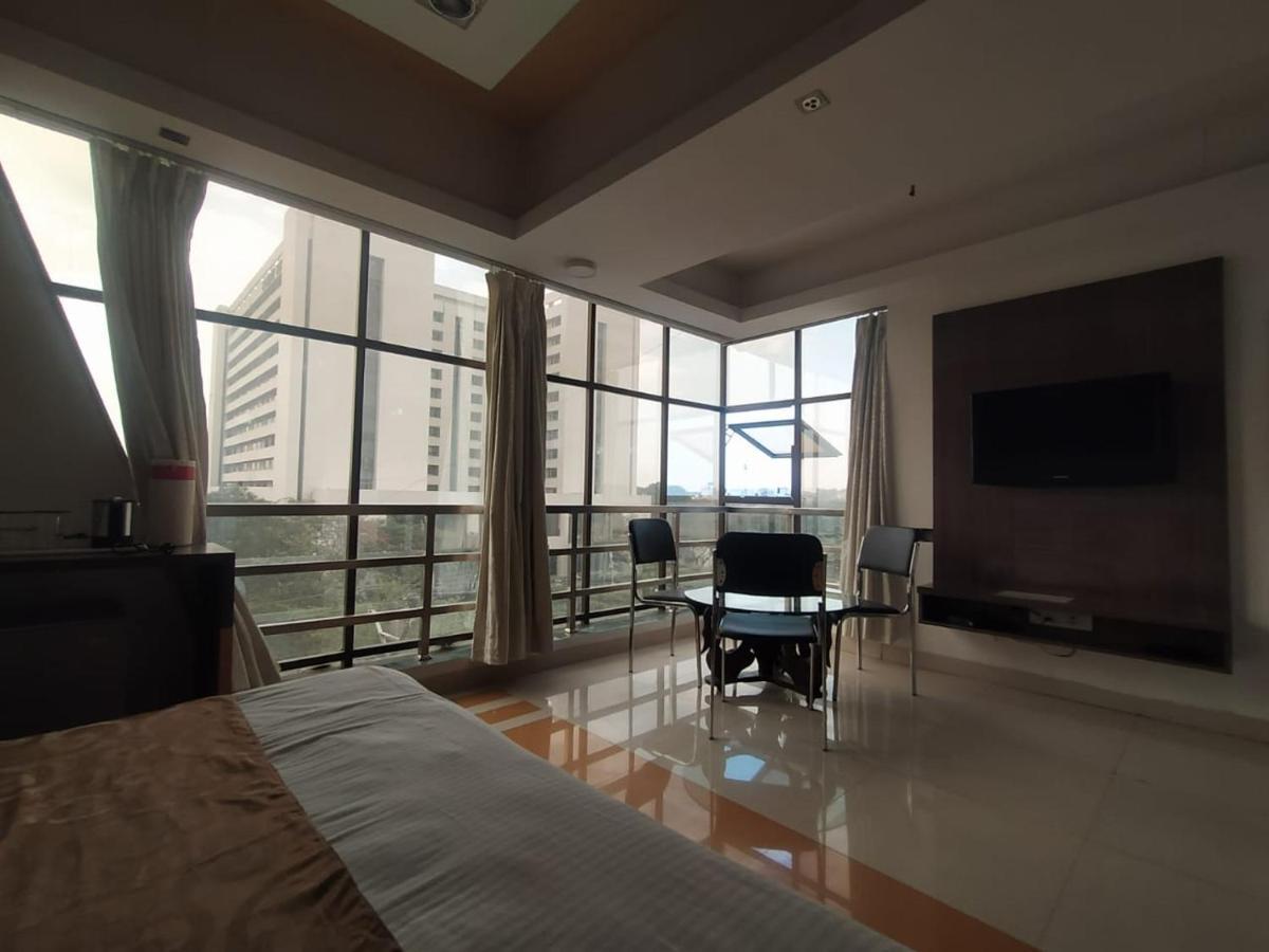 Hotel Grand Suites Indore Dış mekan fotoğraf